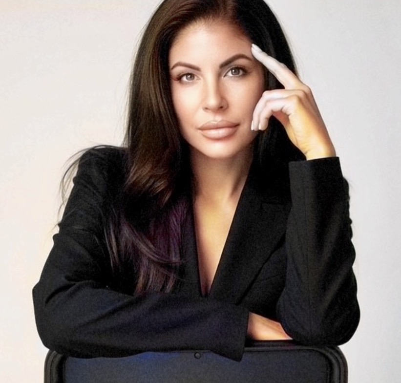 Shari Ross, creator of Senior Living Made S.I.M.P.L.E.™